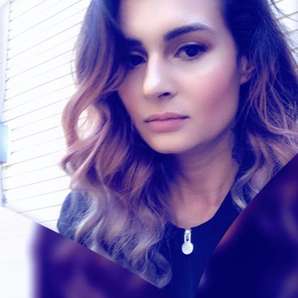 Meet your Posher, Courtney